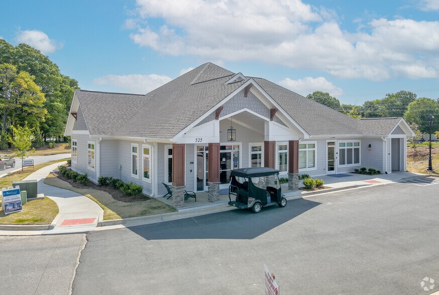 Leasing Office - The Wayford at Concord