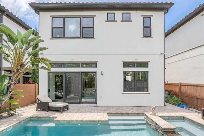 Building Photo - 8436 Via Vittoria Way