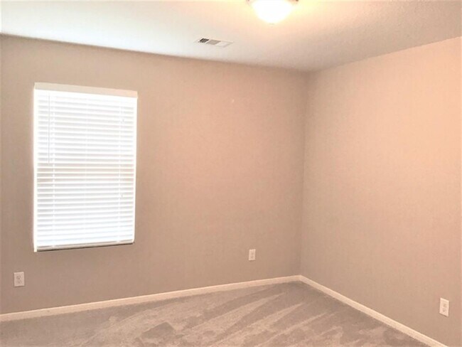 Building Photo - 16843 Blackberry Lily Ln