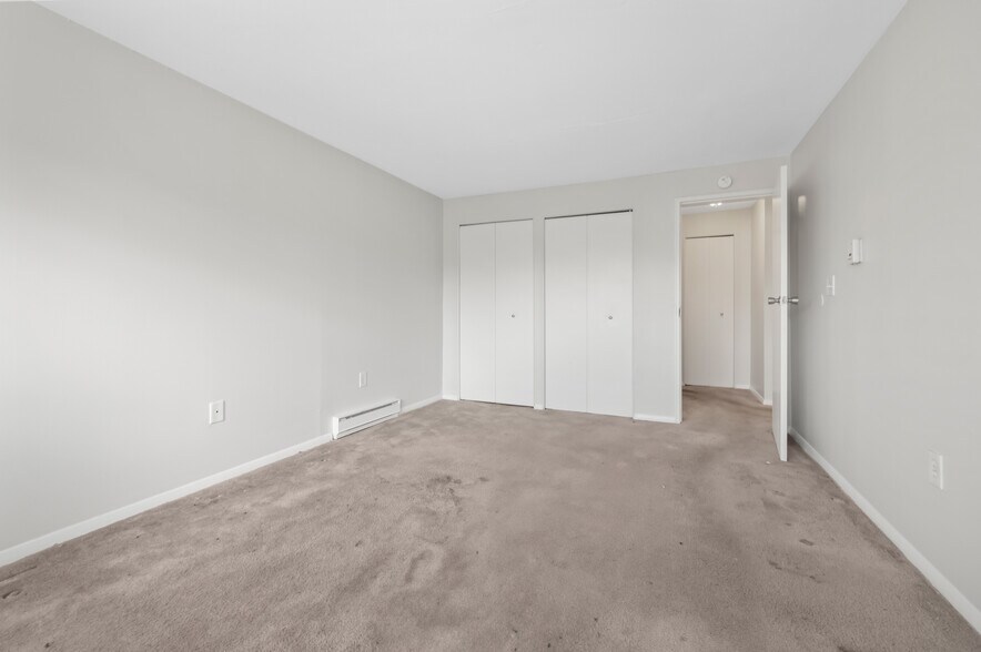 Building Photo - 43 Olcott Dr