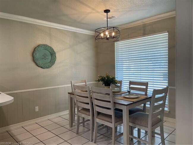 Building Photo - 8908 Stoney Hedge Dr