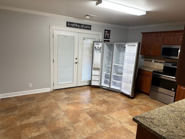 Building Photo - 215 Mallow Grove