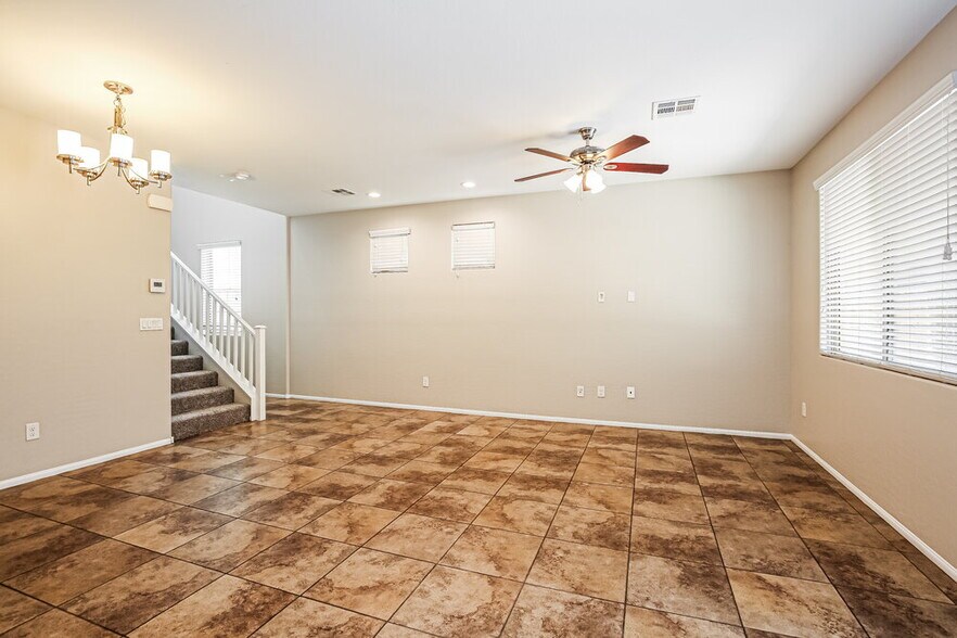 Building Photo - 6406 Kellyville Dr