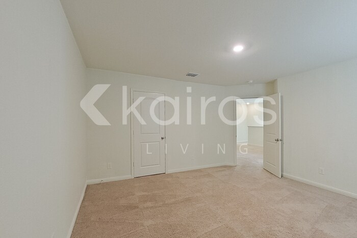 Building Photo - 3958 Turtle Creek