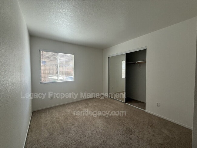 Building Photo - 4329 Middlebury Way