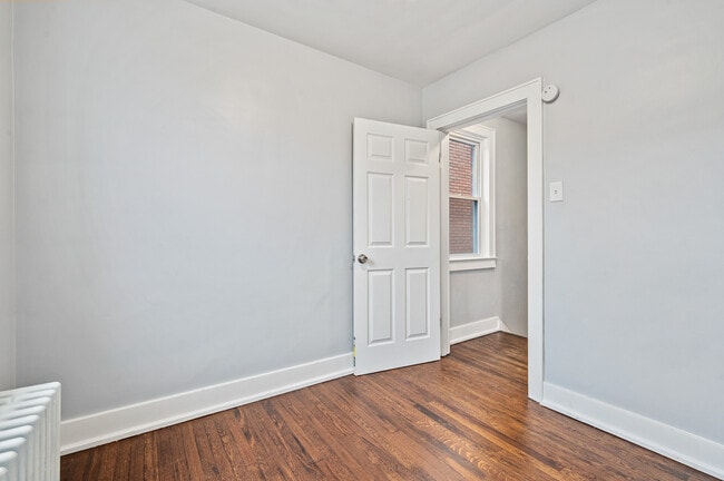 Building Photo - 139 Sumner Ave