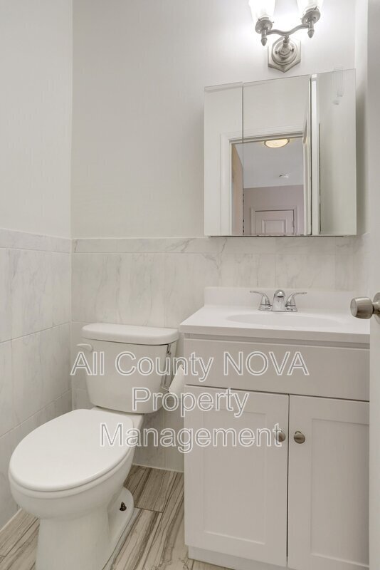 Building Photo - 3353 Ardley Ct