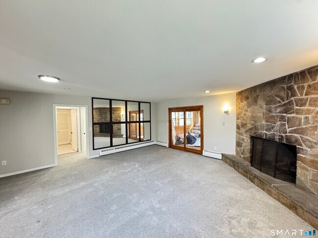 Building Photo - 137 Middletown Ave