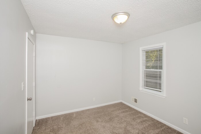 Building Photo - 601 Wilmette Rd
