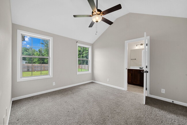 Building Photo - 710 Gleason Dr