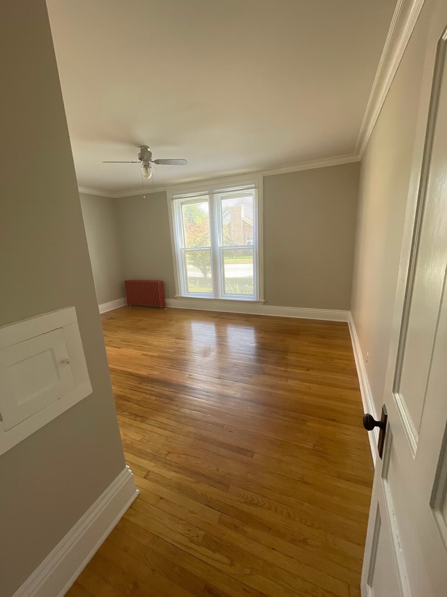 Front Bedroom - 1 - 110 Woodward St