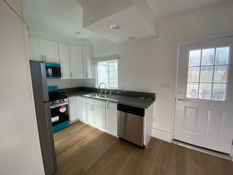 Building Photo - 23460 Friar St