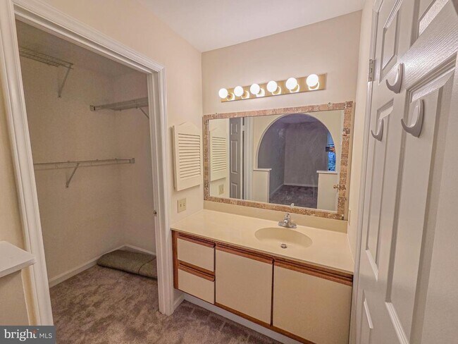 Building Photo - 10823 Hampton Mill Terrace