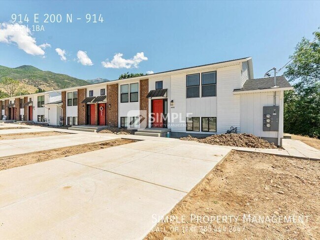 Building Photo - 914 E 200 N