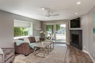 Building Photo - 200 5th Ave