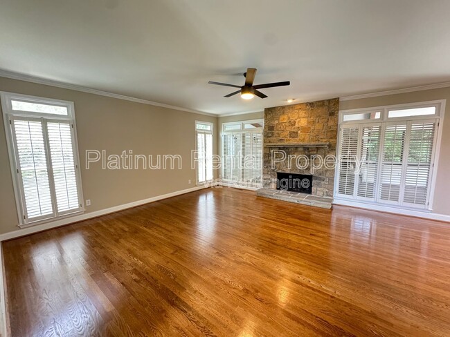 Building Photo - 830 Eden Green Ct