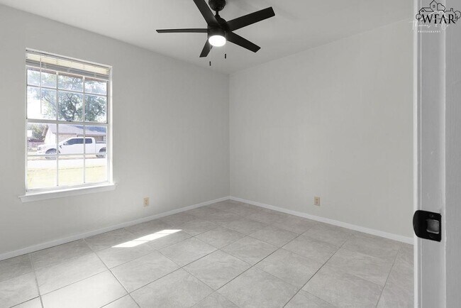 Building Photo - 4837 Colleen Dr