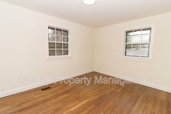 Building Photo - 908 Wheeler Ave