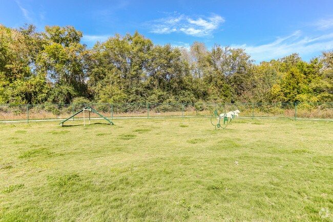 Building Photo - The Everly at Historic Franklin