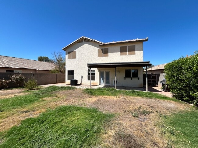 Building Photo - 3 Bed / 2.5 bath Gilbert Home with New Pai...