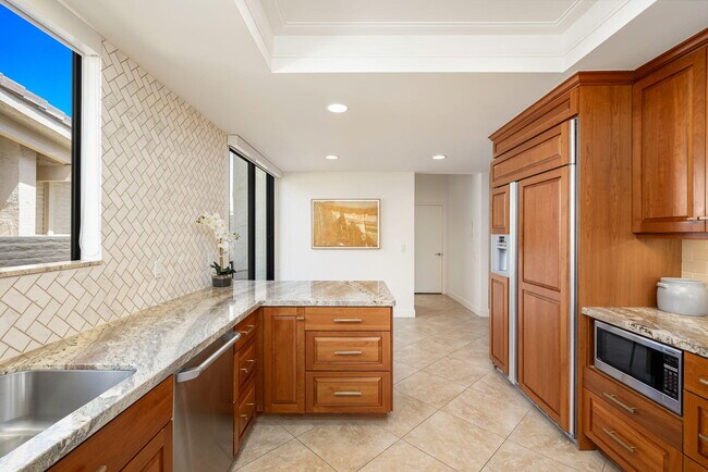 Building Photo - 44837 Oro Grande Cir