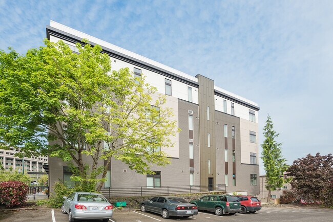 Building Photo - 512 12th Ave SE