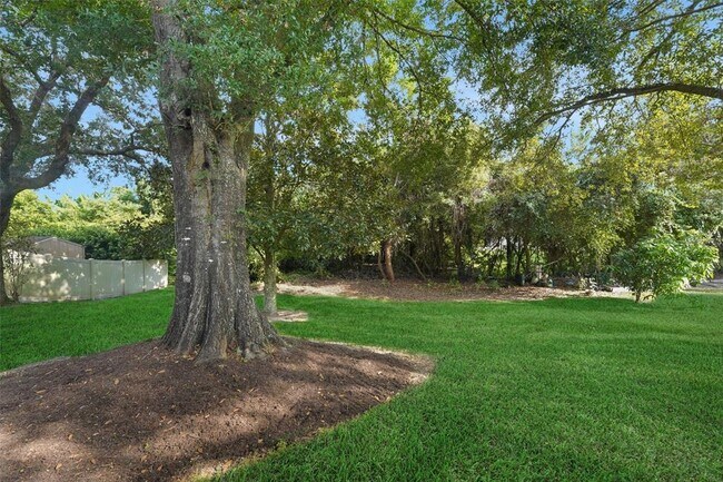Building Photo - 273 Englenook Dr
