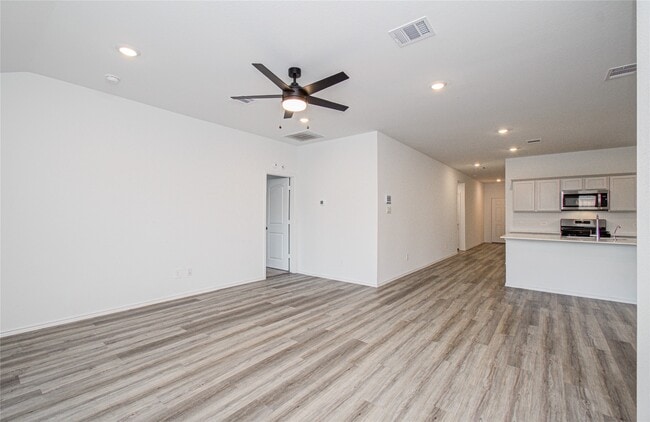 Building Photo - 14607 Lost Cave Wy