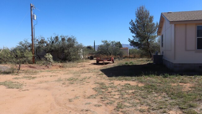 Building Photo - Acreage