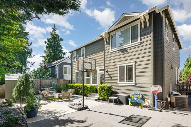 Building Photo - 4005 W Briarcliff Ln