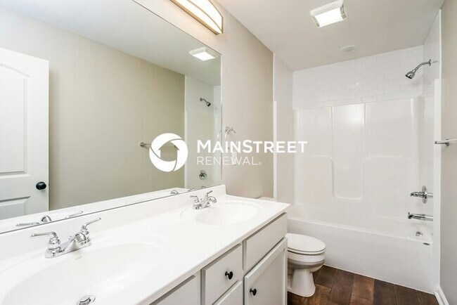 Building Photo - 3 Bedroom Pet-Friendly Home in Jeffersonvi...
