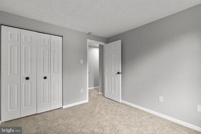 Building Photo - 8428 Braddock Way