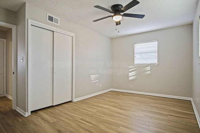 Building Photo - 1607 Denison Dr