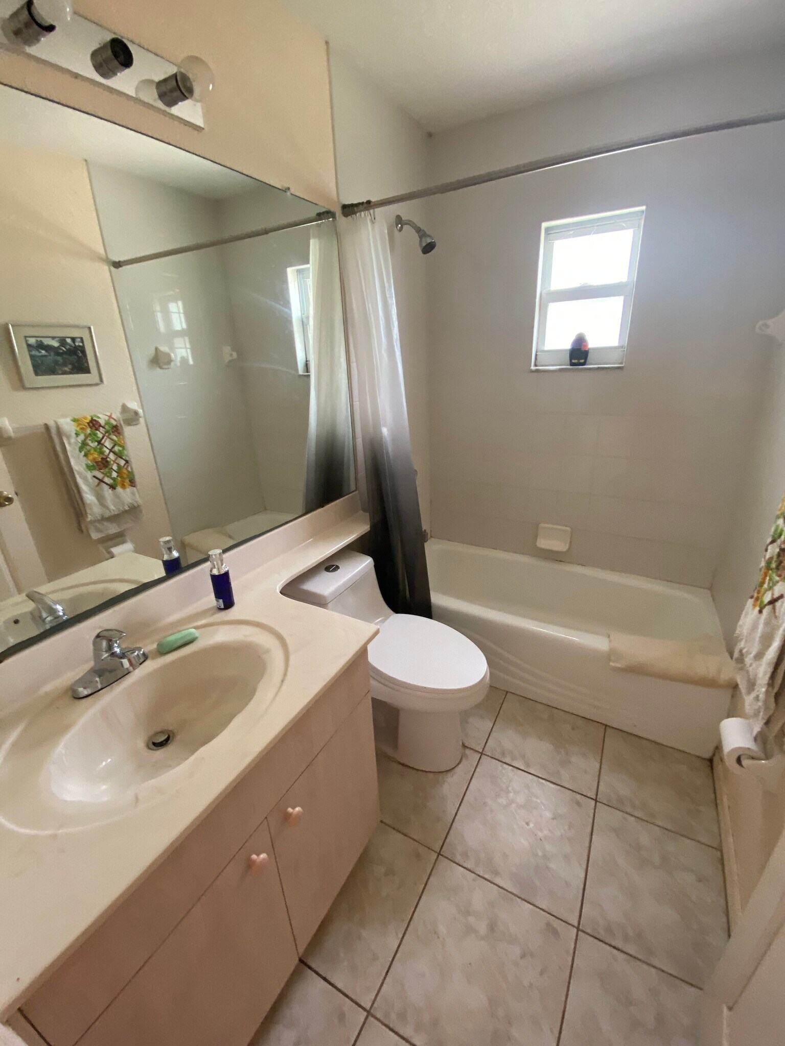 Building Photo - 11812 D Allyon Dr