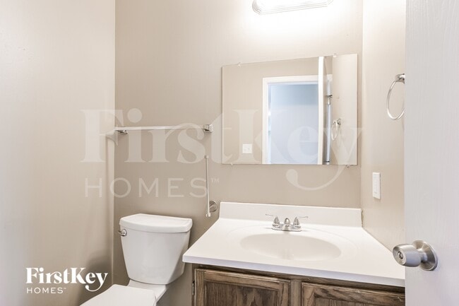 Building Photo - 12880 High Crest Dr