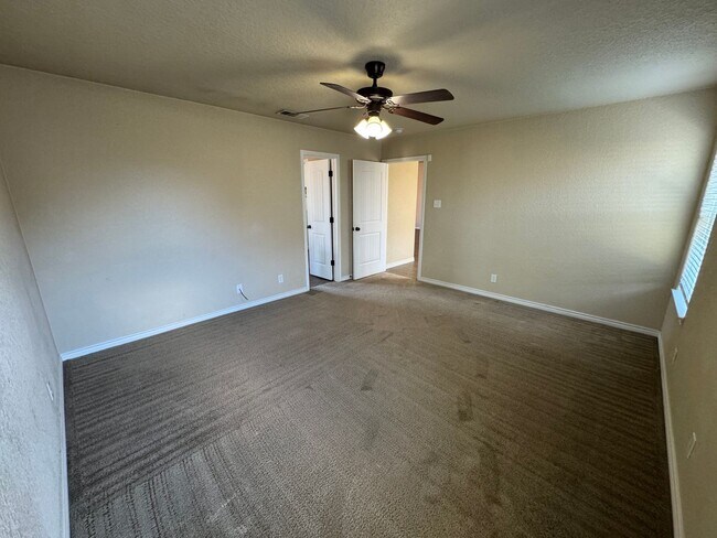 Building Photo - 601 W Little Dipper Dr