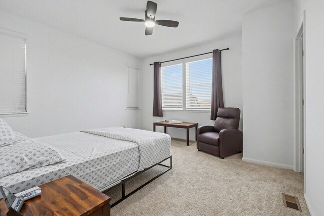 Building Photo - 8731 Snake River St