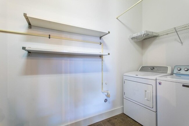 Building Photo - 659 Auburn Ave NE