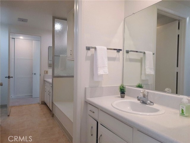 Building Photo - 749 Avenida Majorca