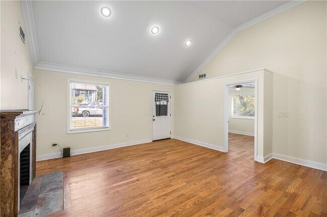 Building Photo - 1674 Browning St SW