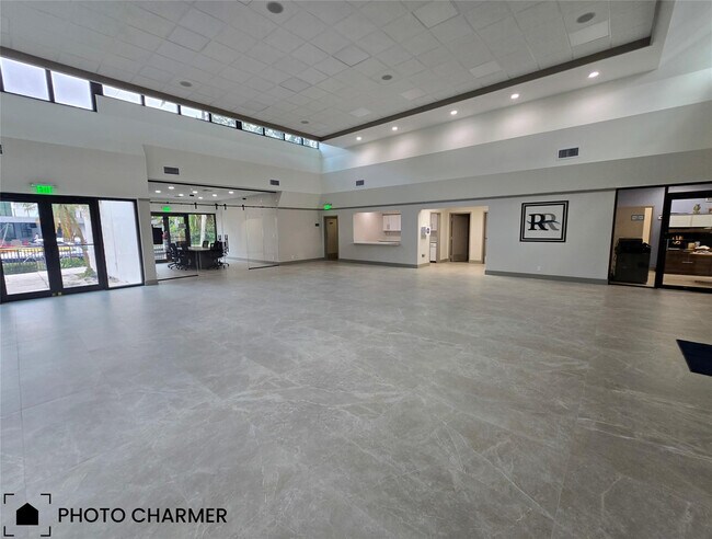 Building Photo - 1301 River Reach Dr