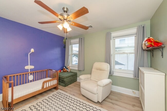 Building Photo - 38B Park Ave