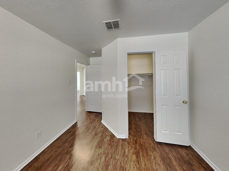 Building Photo - 7110 Chambers Creek Ln