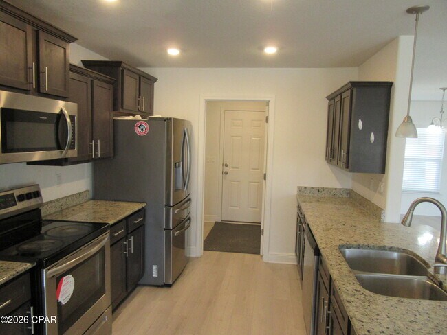 Building Photo - 3836 Redbud Wy