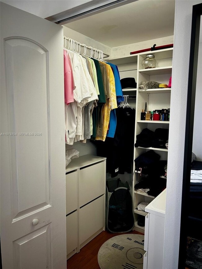 Building Photo - 1111 Sorrento Dr