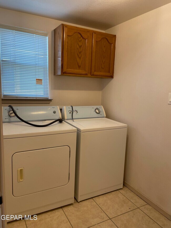 Building Photo - 12325 Tierra Arena Dr