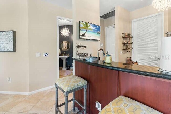 Building Photo - 403 S Sapodilla Ave