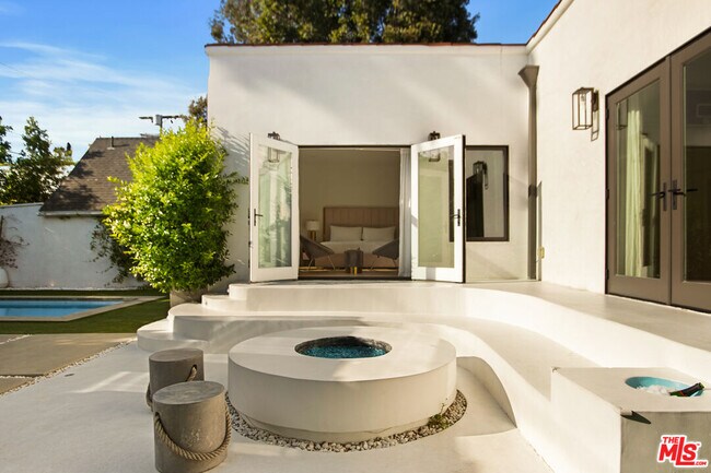 Building Photo - 0 N Edinburgh Ave