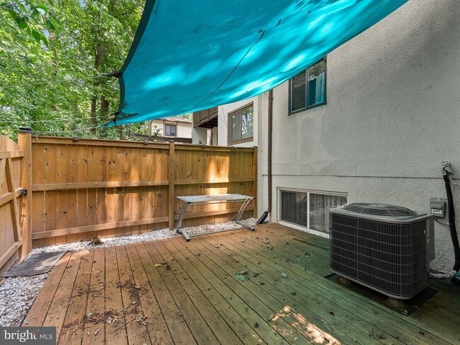 Building Photo - 2459 Pyrenees Ct