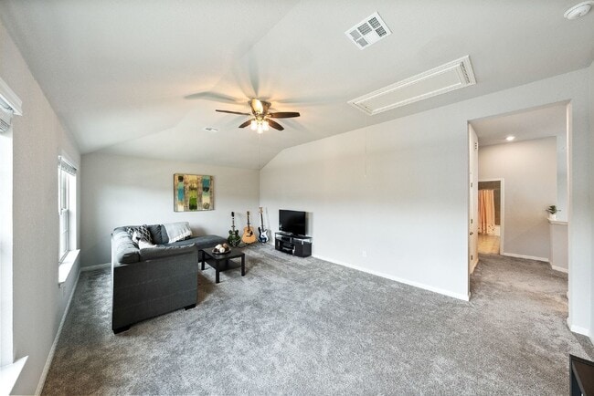 Building Photo - Rental Home w/ a POOL!!!
